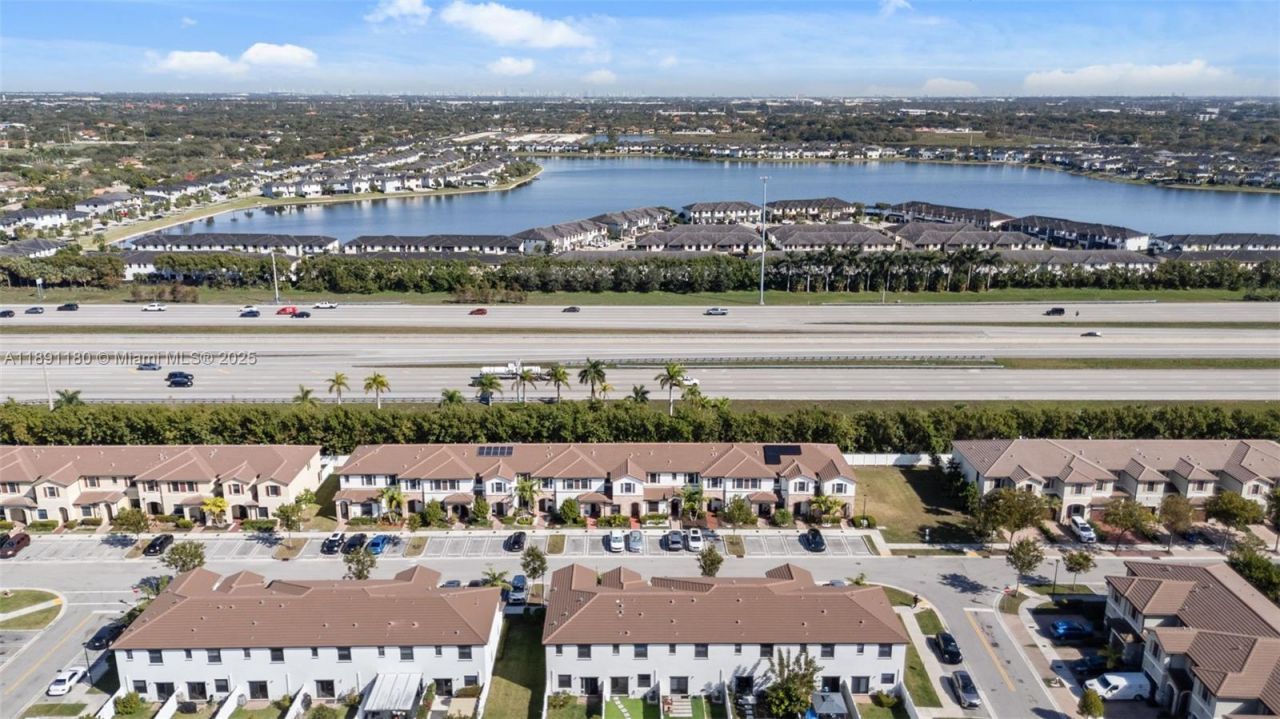 10483 W 32nd Ln, Unit 10483, Hialeah, FL 33018 Photo