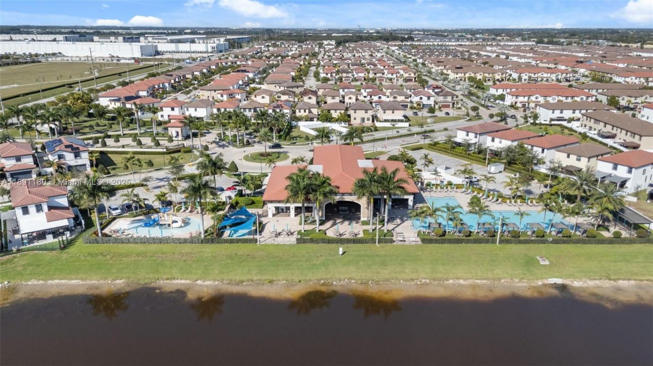 10483 W 32nd Ln, Unit 10483, Hialeah, FL 33018 Photo