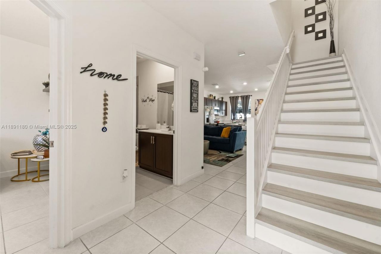 10483 W 32nd Ln, Unit 10483, Hialeah, FL 33018 Photo