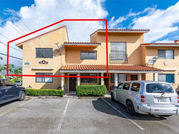 2775 W 61st Pl, Unit 207, Hialeah, FL 33016