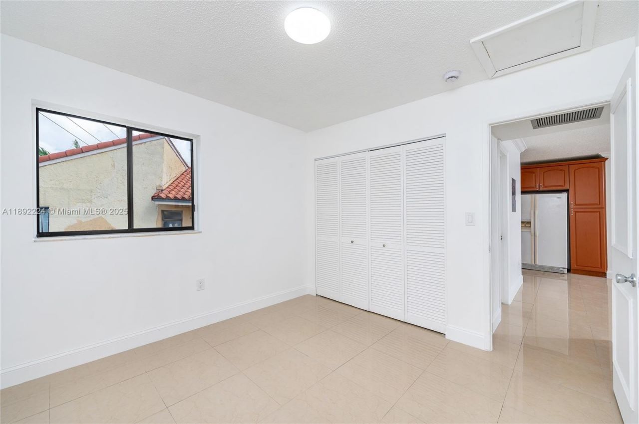 2775 W 61st Pl, Unit 207, Hialeah, FL 33016 Photo