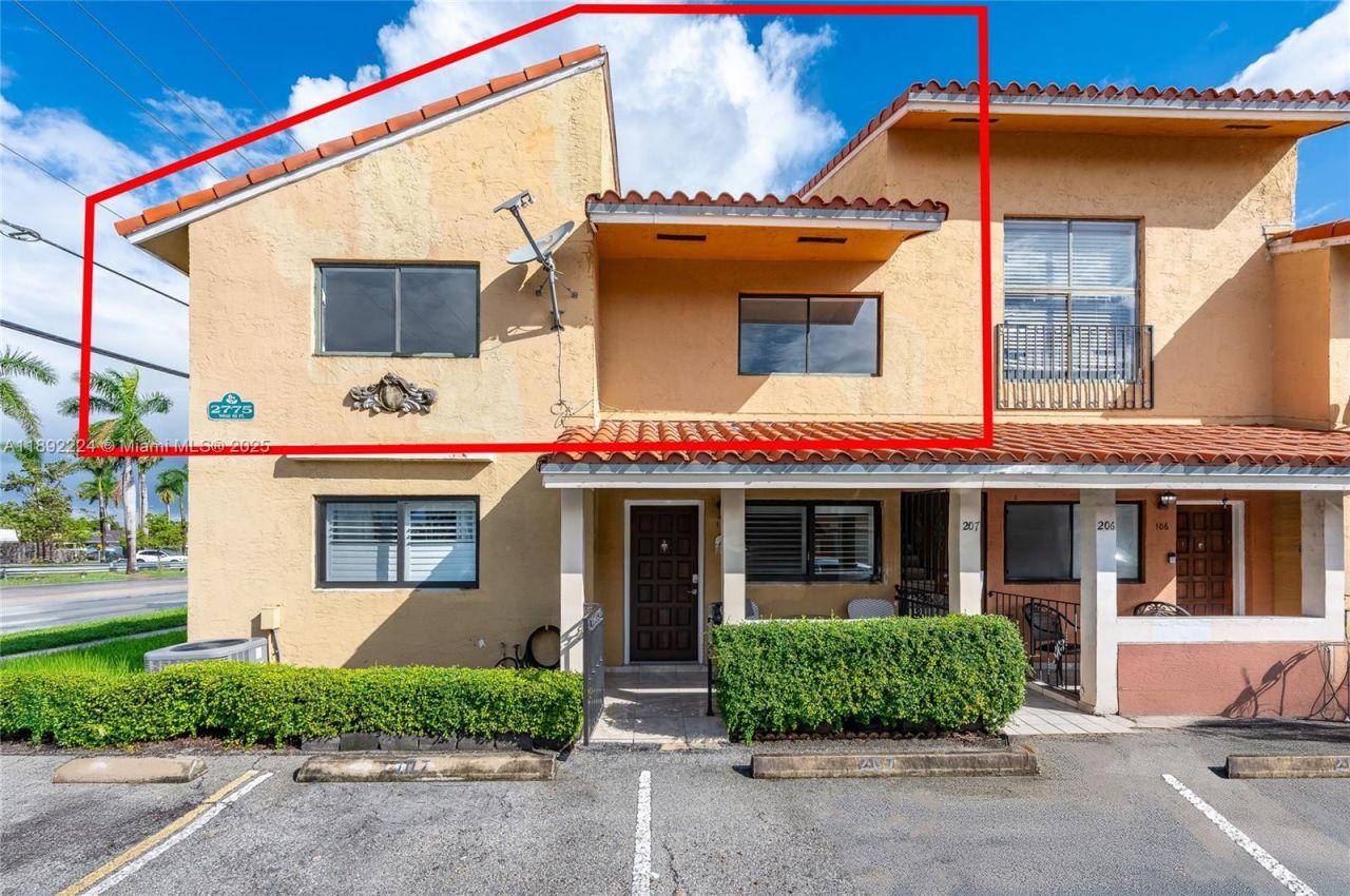 2775 W 61st Pl, Unit 207, Hialeah, FL 33016 Photo