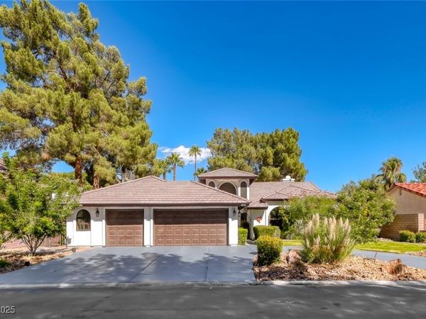 2504 Windjammer Way, Las Vegas, NV 89107