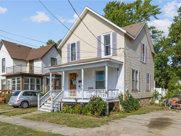 334 W Oak Orchard Street, Medina, NY 14103