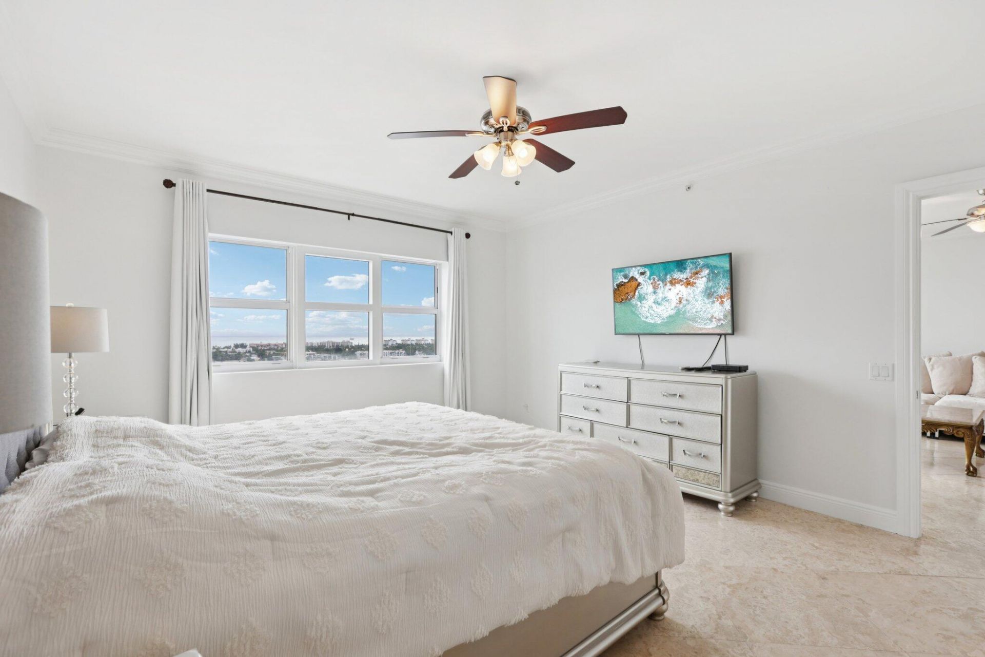 2640 Lake Shore Drive, Unit 1809, Riviera Beach, FL 33404 Photo