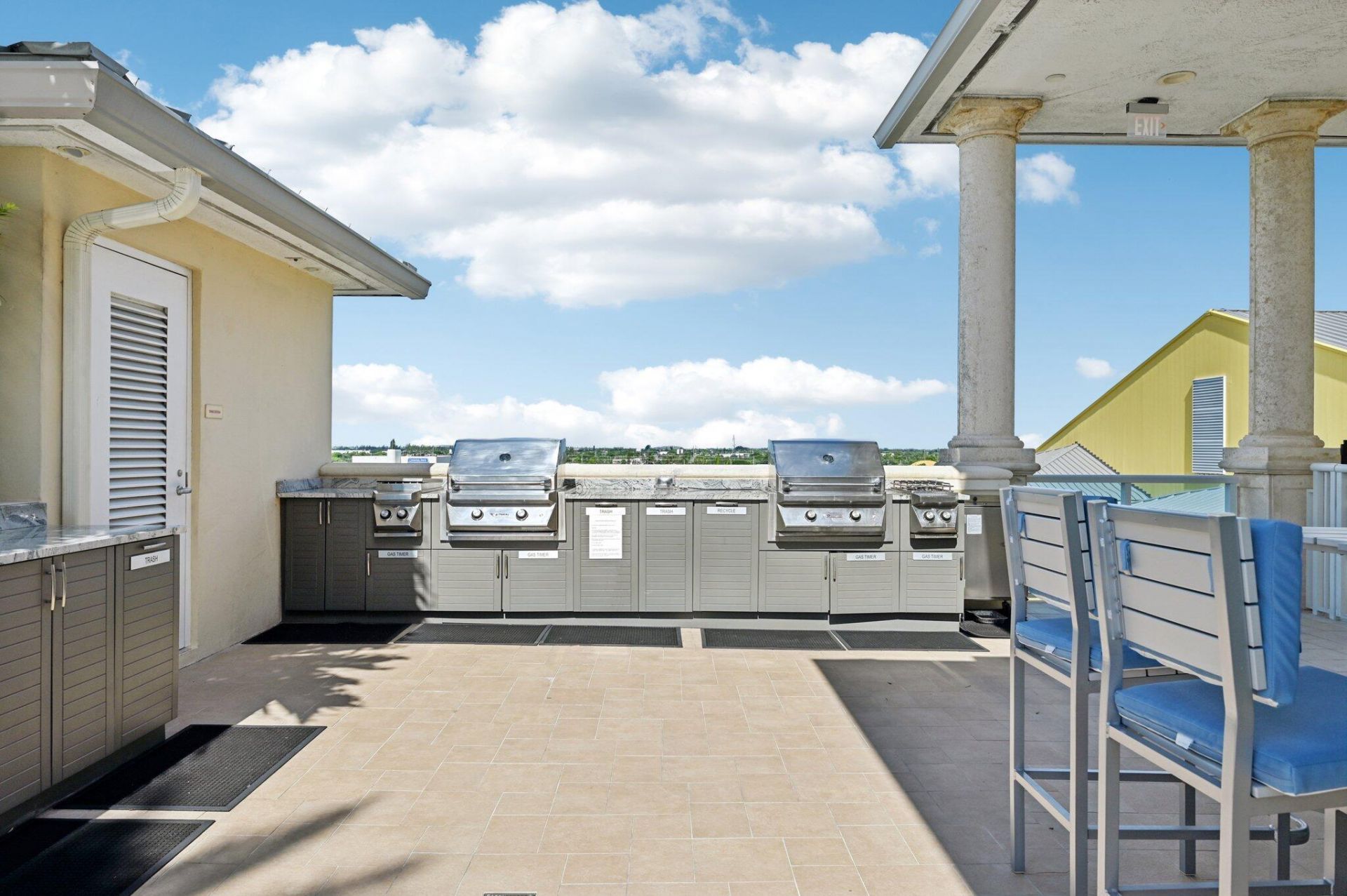 2640 Lake Shore Drive, Unit 1809, Riviera Beach, FL 33404 Photo