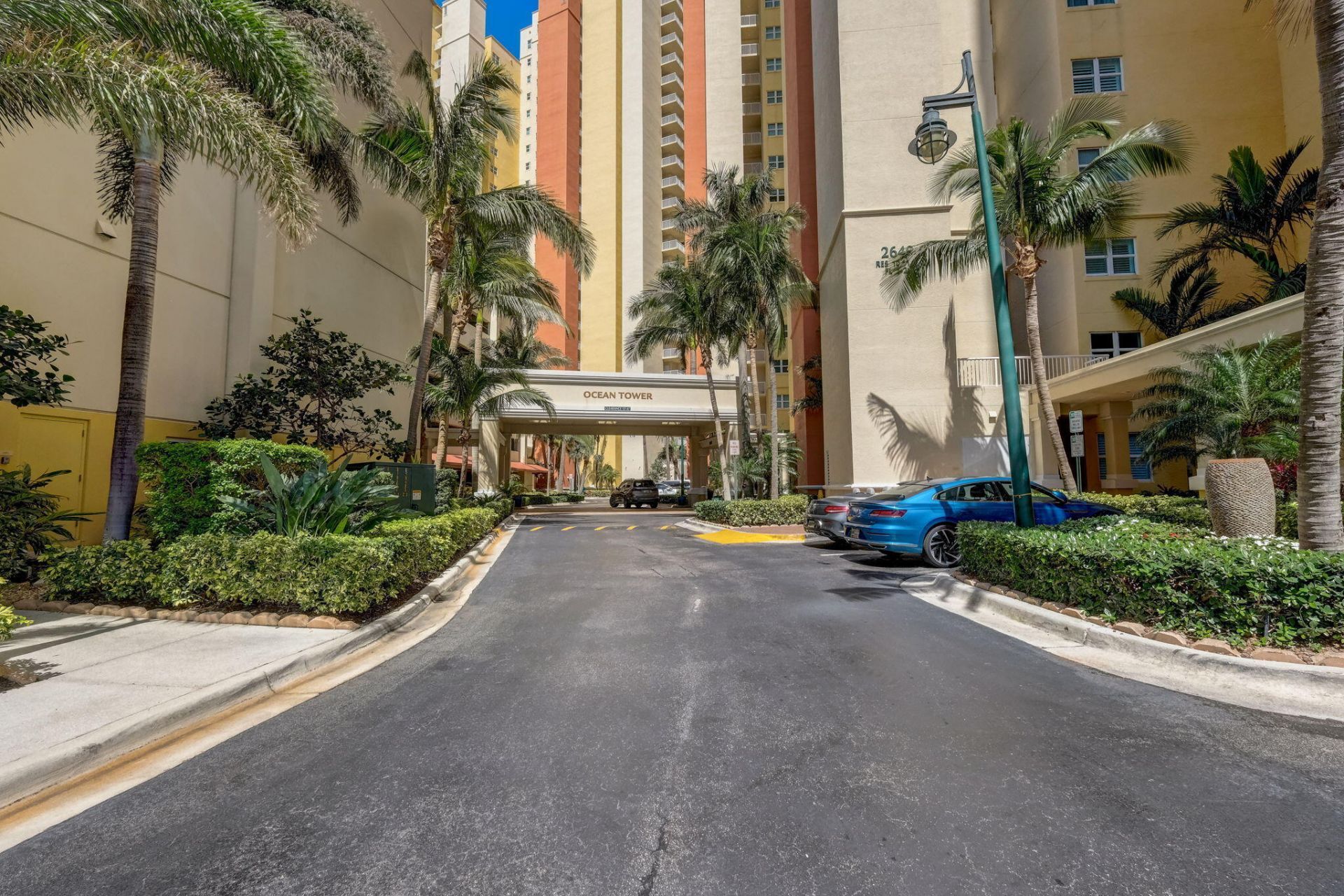 2640 Lake Shore Drive, Unit 1809, Riviera Beach, FL 33404 Photo