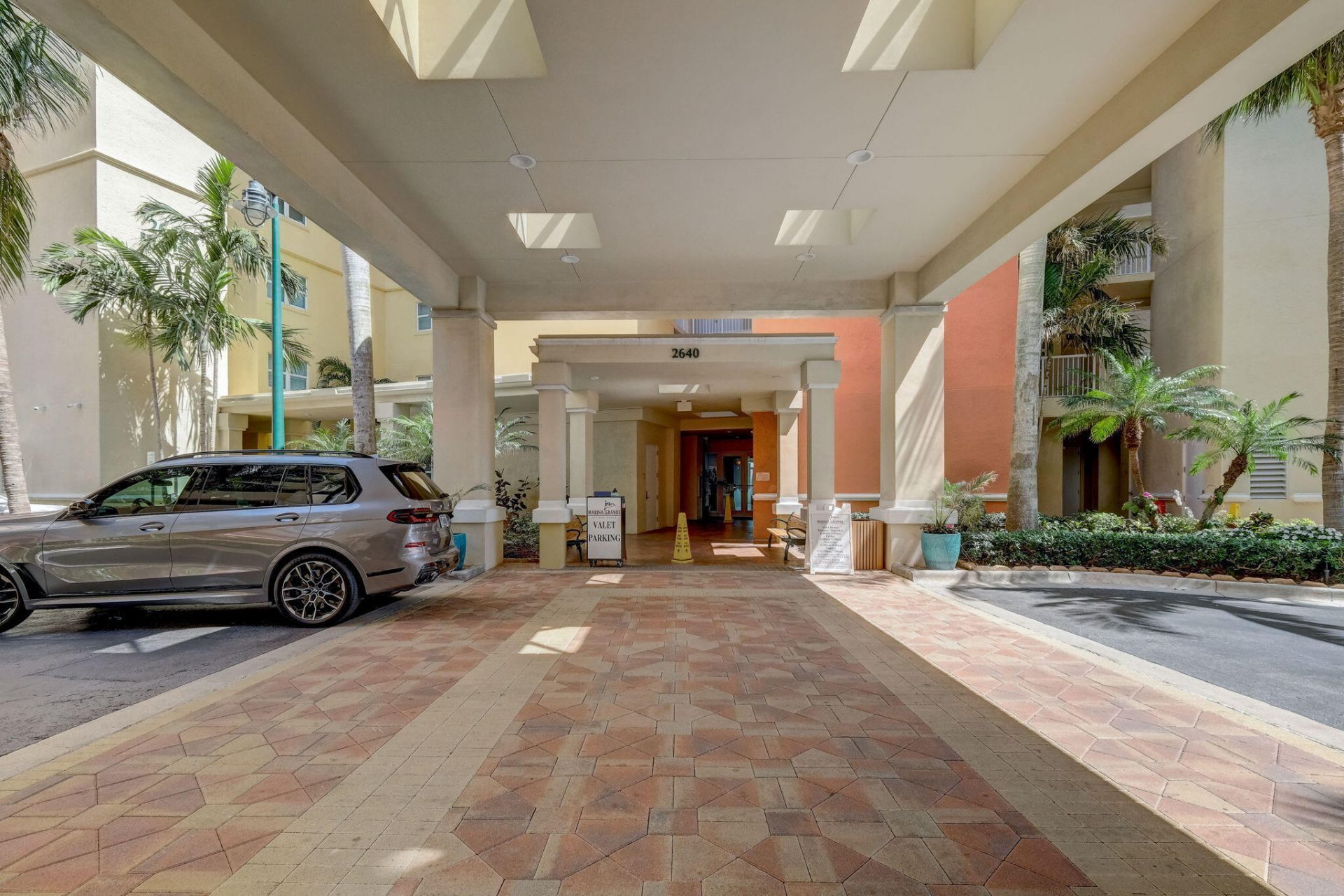 2640 Lake Shore Drive, Unit 1809, Riviera Beach, FL 33404 Photo