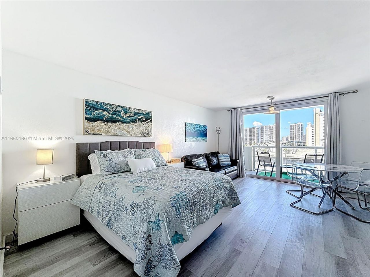 19201 Collins Ave, Unit 636, Sunny Isles Beach, FL 33160 Photo