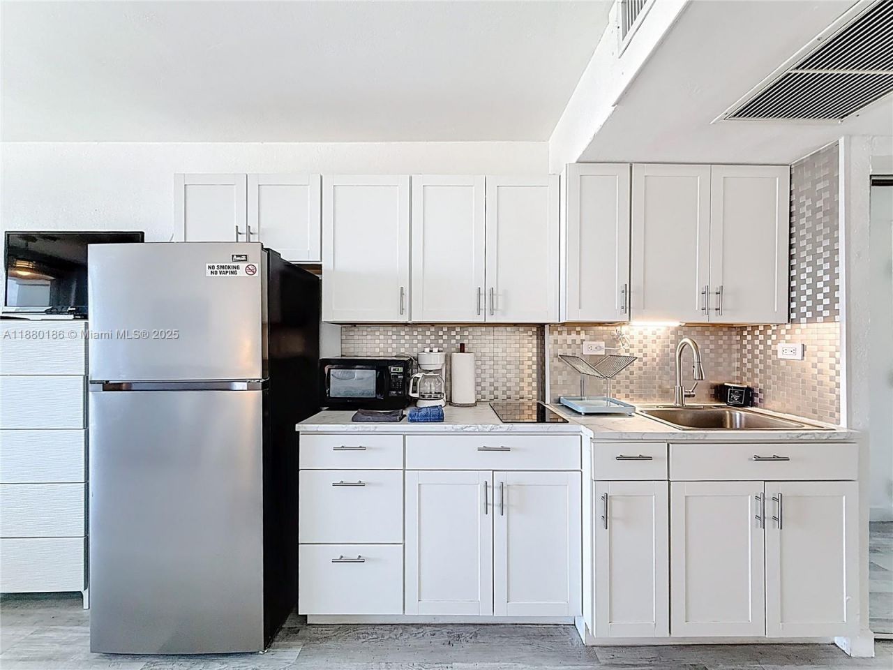 19201 Collins Ave, Unit 636, Sunny Isles Beach, FL 33160 Photo