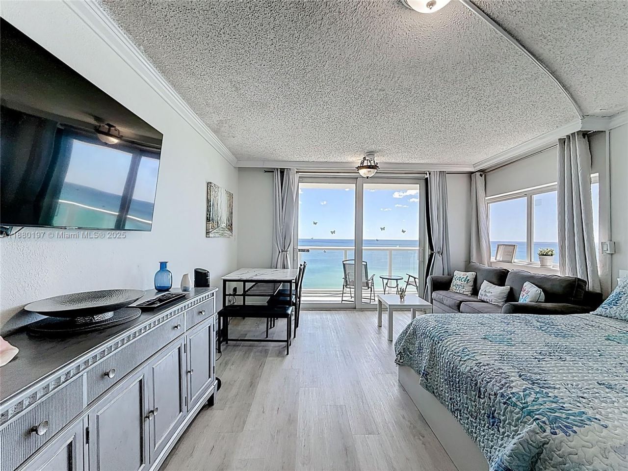 19201 Collins Ave, Unit 1010, Sunny Isles Beach, FL 33160 Photo
