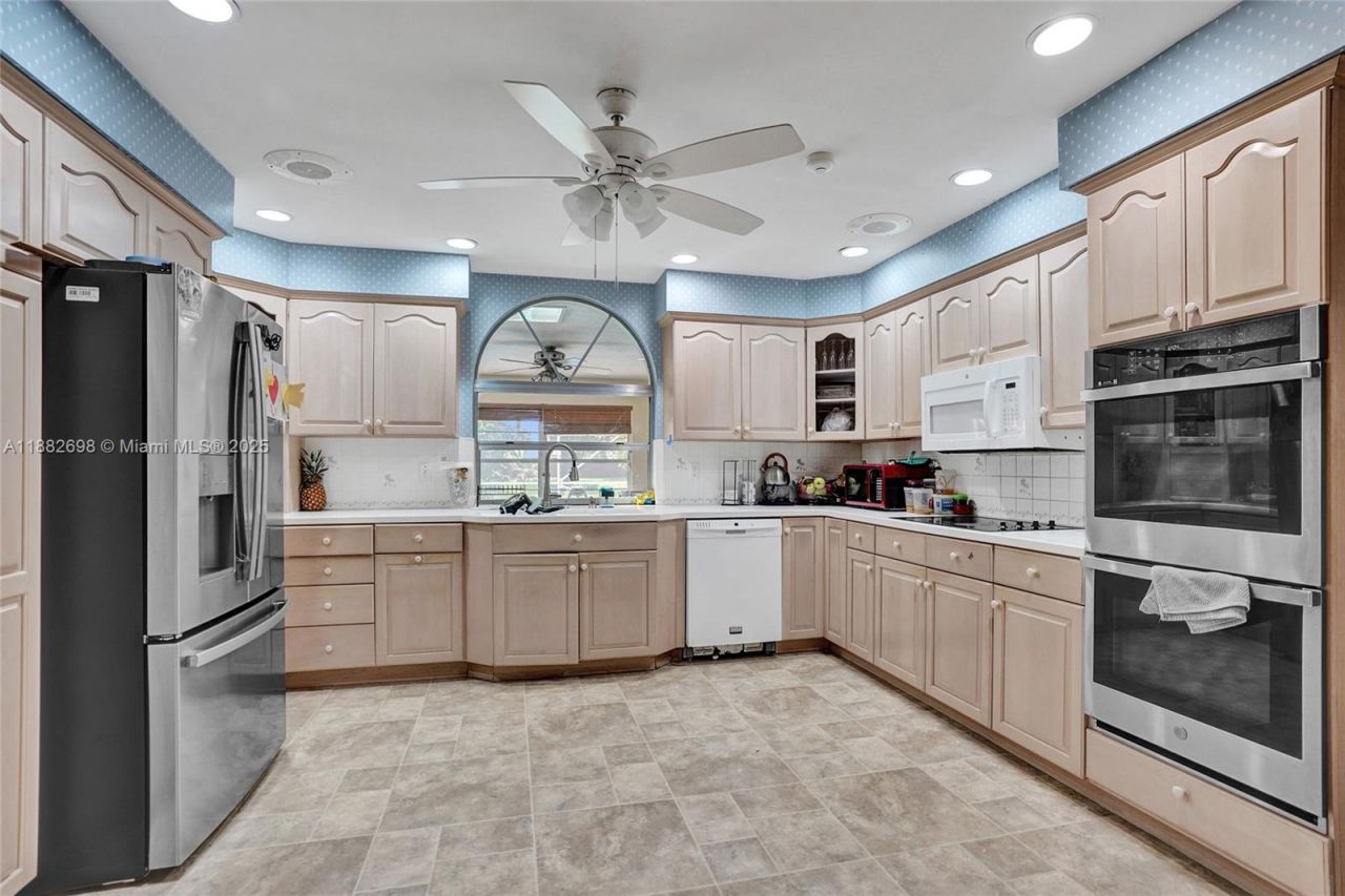 1021 Grandview Blvd, Fort Pierce, FL 34982 Photo