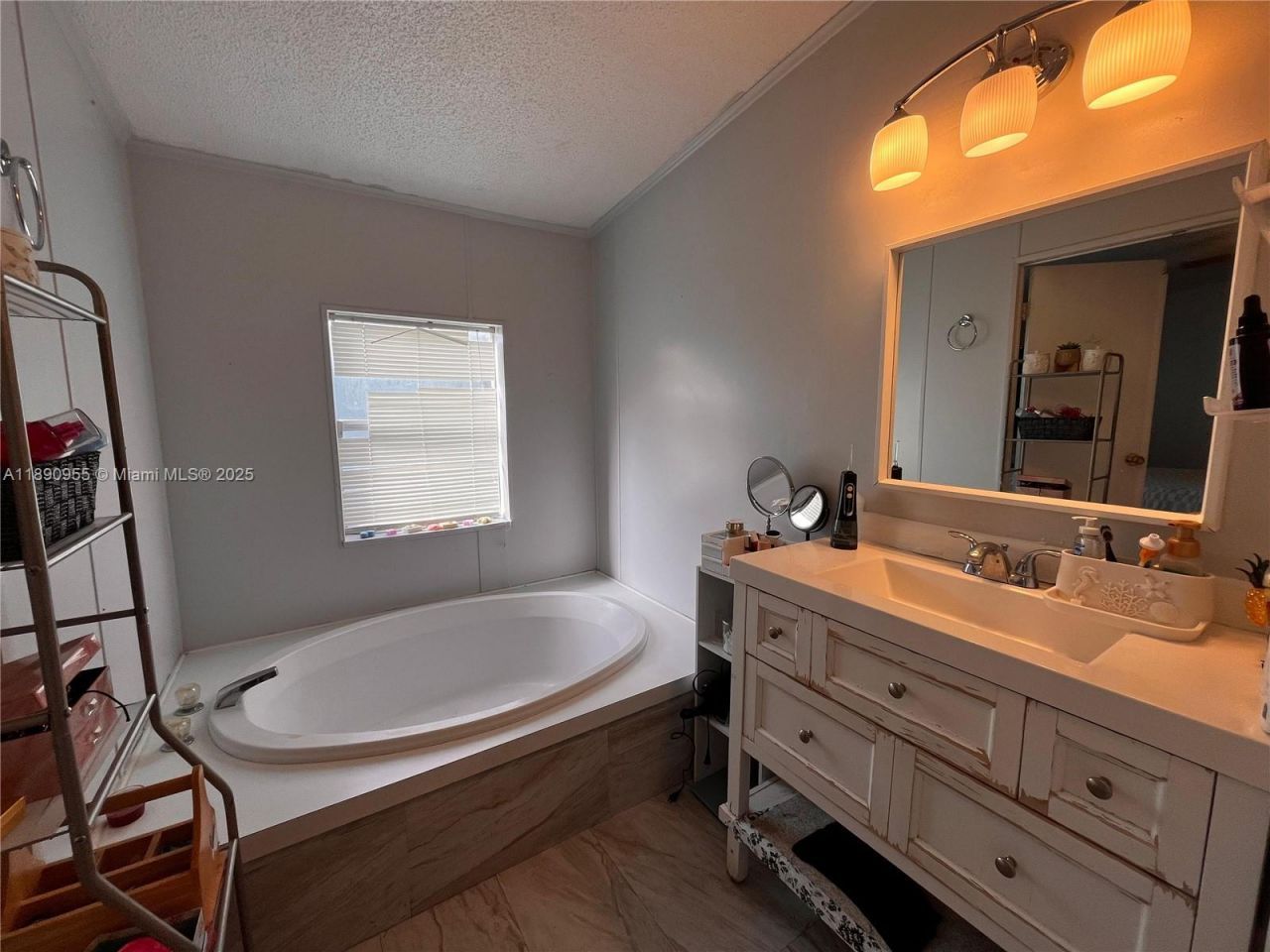 909 SW 131 Way, Davie, FL 33325 Photo