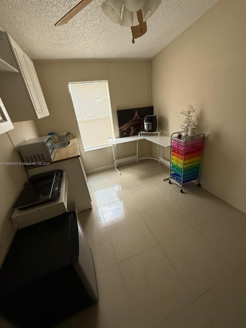 909 SW 131 Way, Davie, FL 33325 Photo