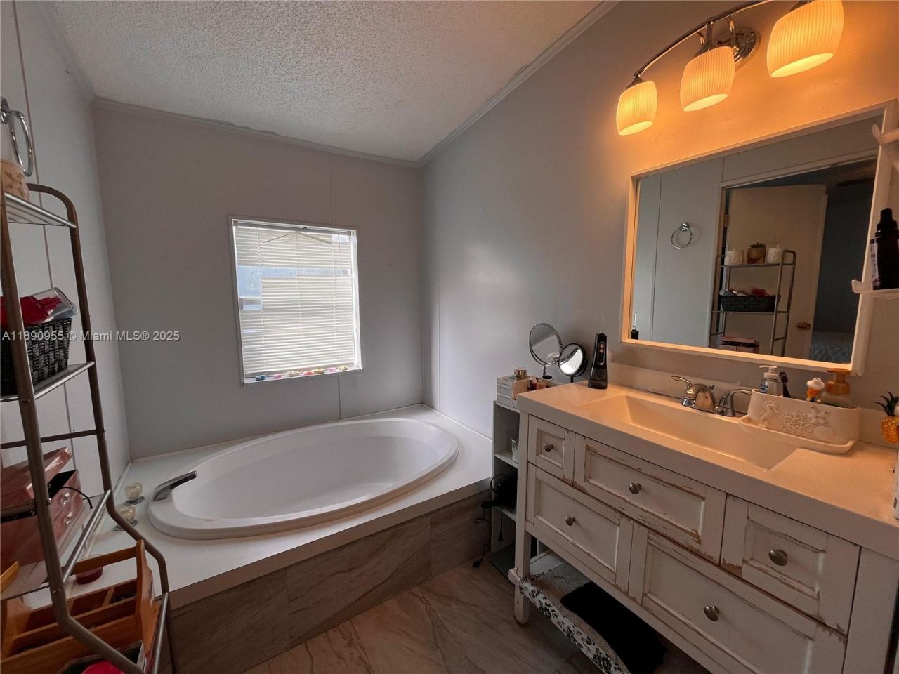 909 SW 131 Way, Davie, FL 33325 Photo