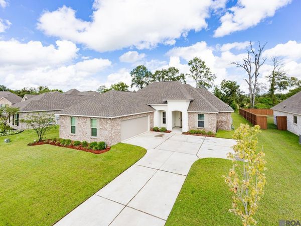 4758 Bayou Plantation Dr, Addis, LA 70710