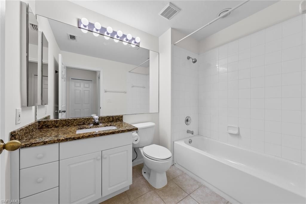 15201 Royal Windsor Ln, Unit 403, Fort Myers, FL 33919 Photo