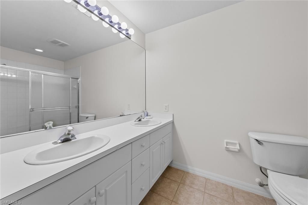 15201 Royal Windsor Ln, Unit 403, Fort Myers, FL 33919 Photo