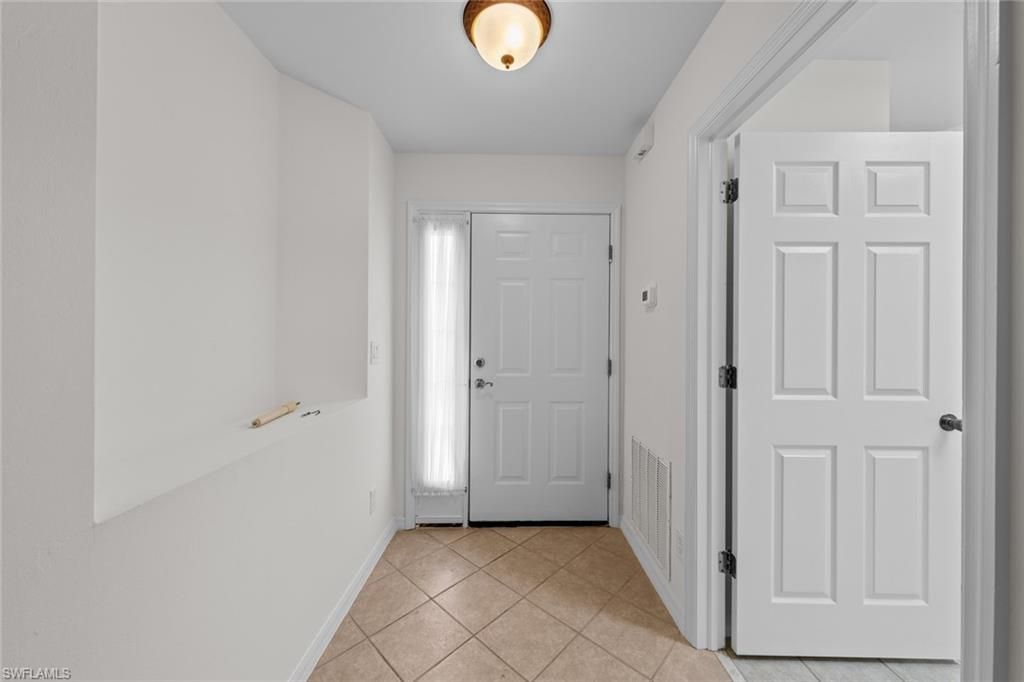 15201 Royal Windsor Ln, Unit 403, Fort Myers, FL 33919 Photo