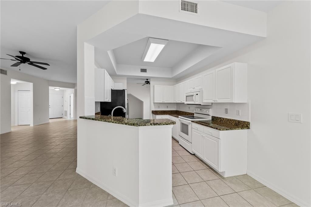 15201 Royal Windsor Ln, Unit 403, Fort Myers, FL 33919 Photo