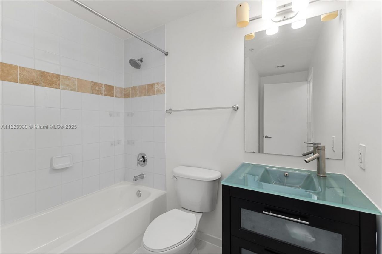 1861 NW S River Dr, Unit 406, Miami, FL 33125 Photo