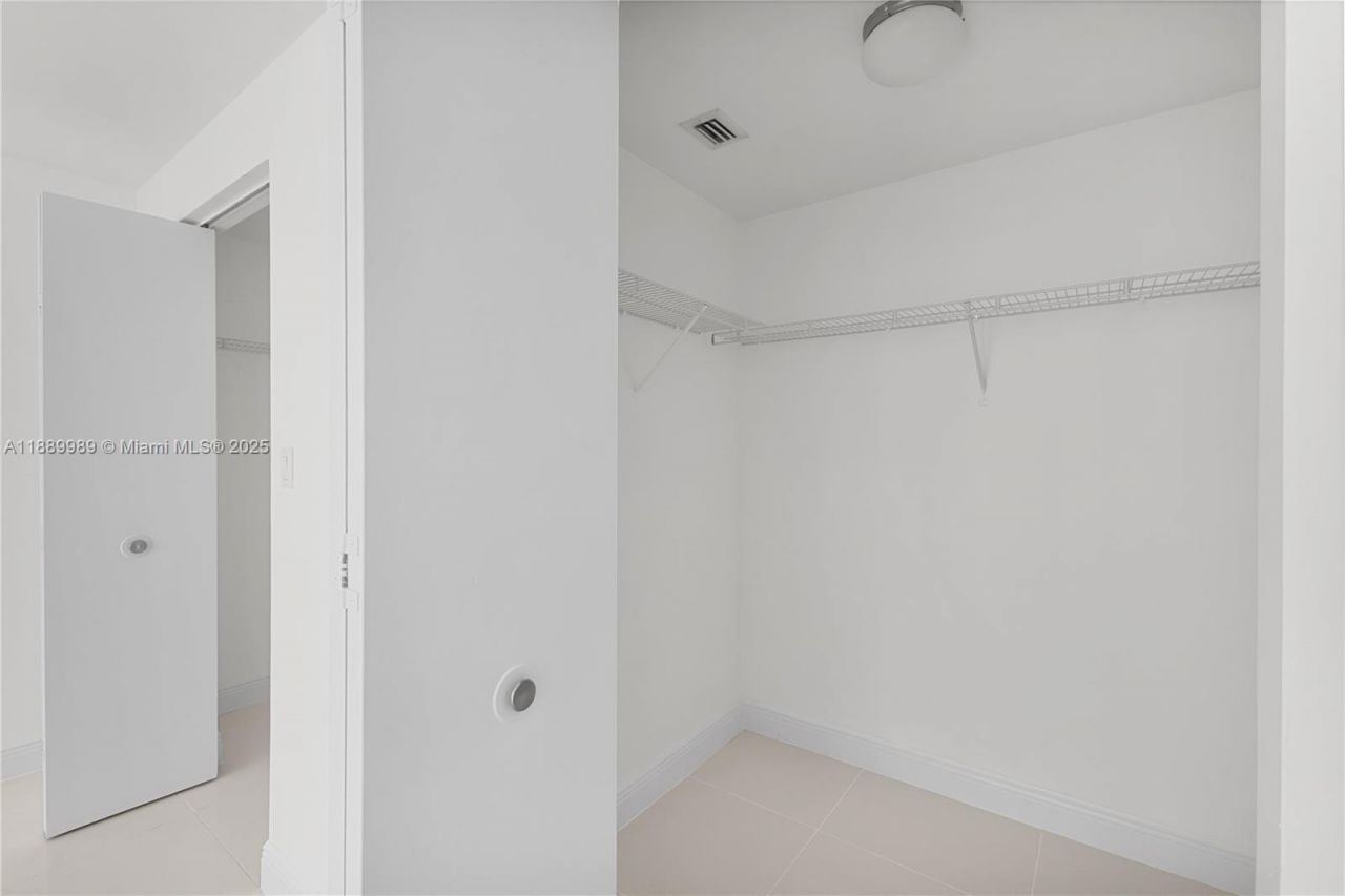 1861 NW S River Dr, Unit 406, Miami, FL 33125 Photo