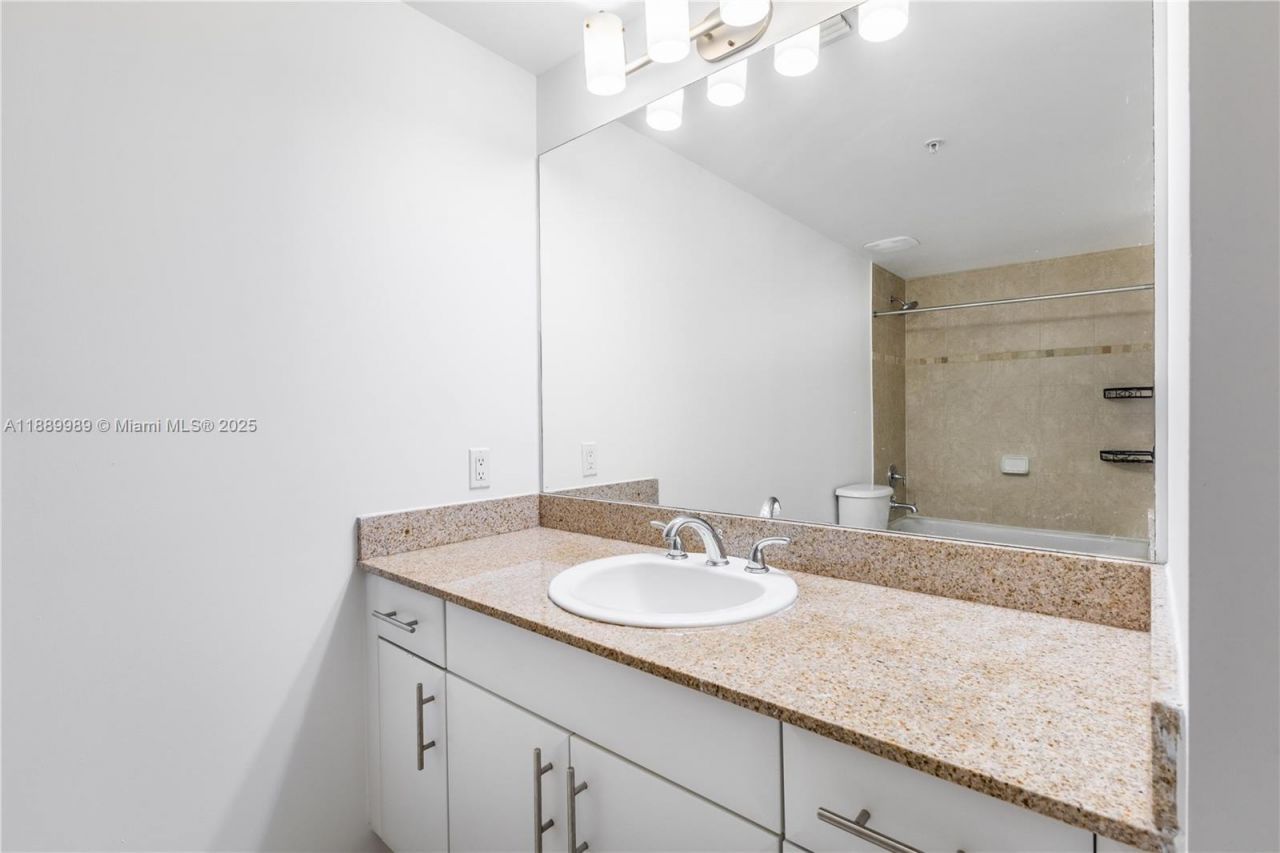 1861 NW S River Dr, Unit 406, Miami, FL 33125 Photo