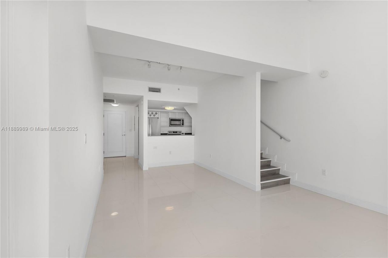 1861 NW S River Dr, Unit 406, Miami, FL 33125 Photo