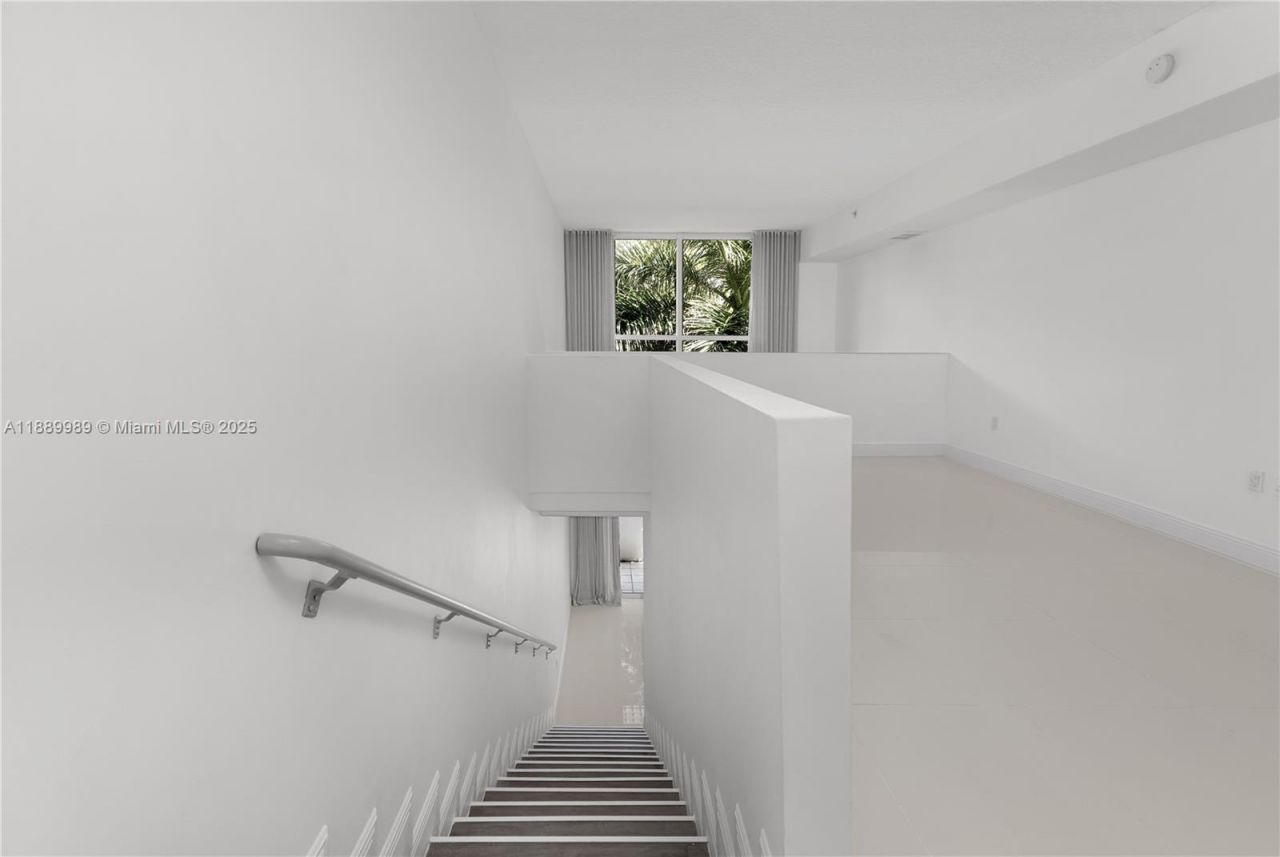 1861 NW S River Dr, Unit 406, Miami, FL 33125 Photo