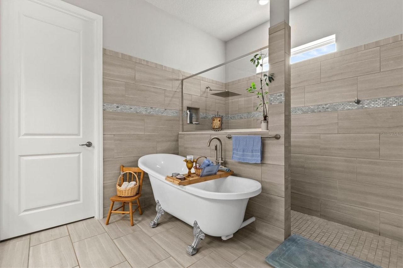 19270 Briarbrook Drive, Tampa, FL 33647 Photo