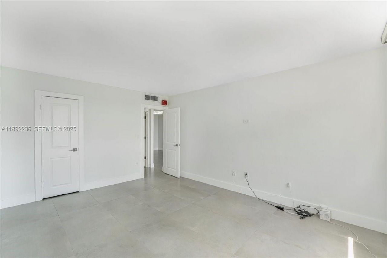 1865 79th St, Unit 12G, North Bay Village, FL 33141 Photo