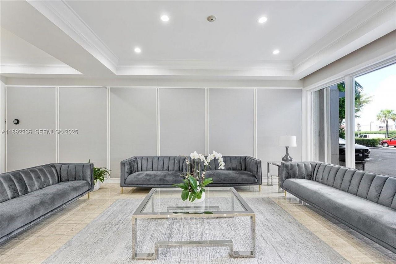 1865 79th St, Unit 12G, North Bay Village, FL 33141 Photo