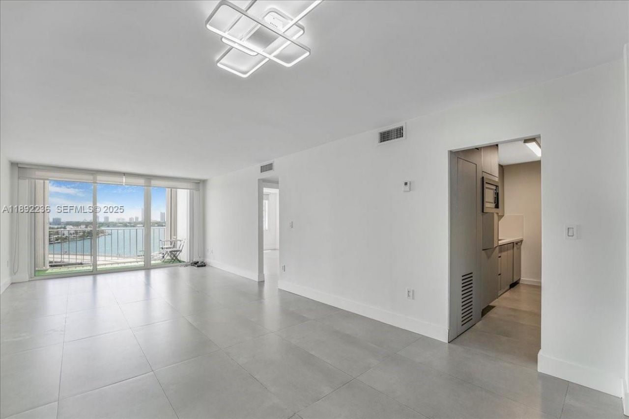 1865 79th St, Unit 12G, North Bay Village, FL 33141 Photo