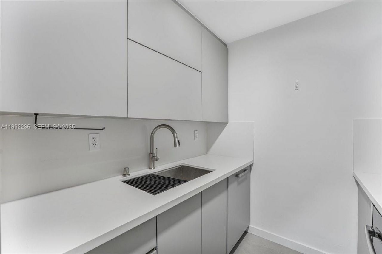 1865 79th St, Unit 12G, North Bay Village, FL 33141 Photo