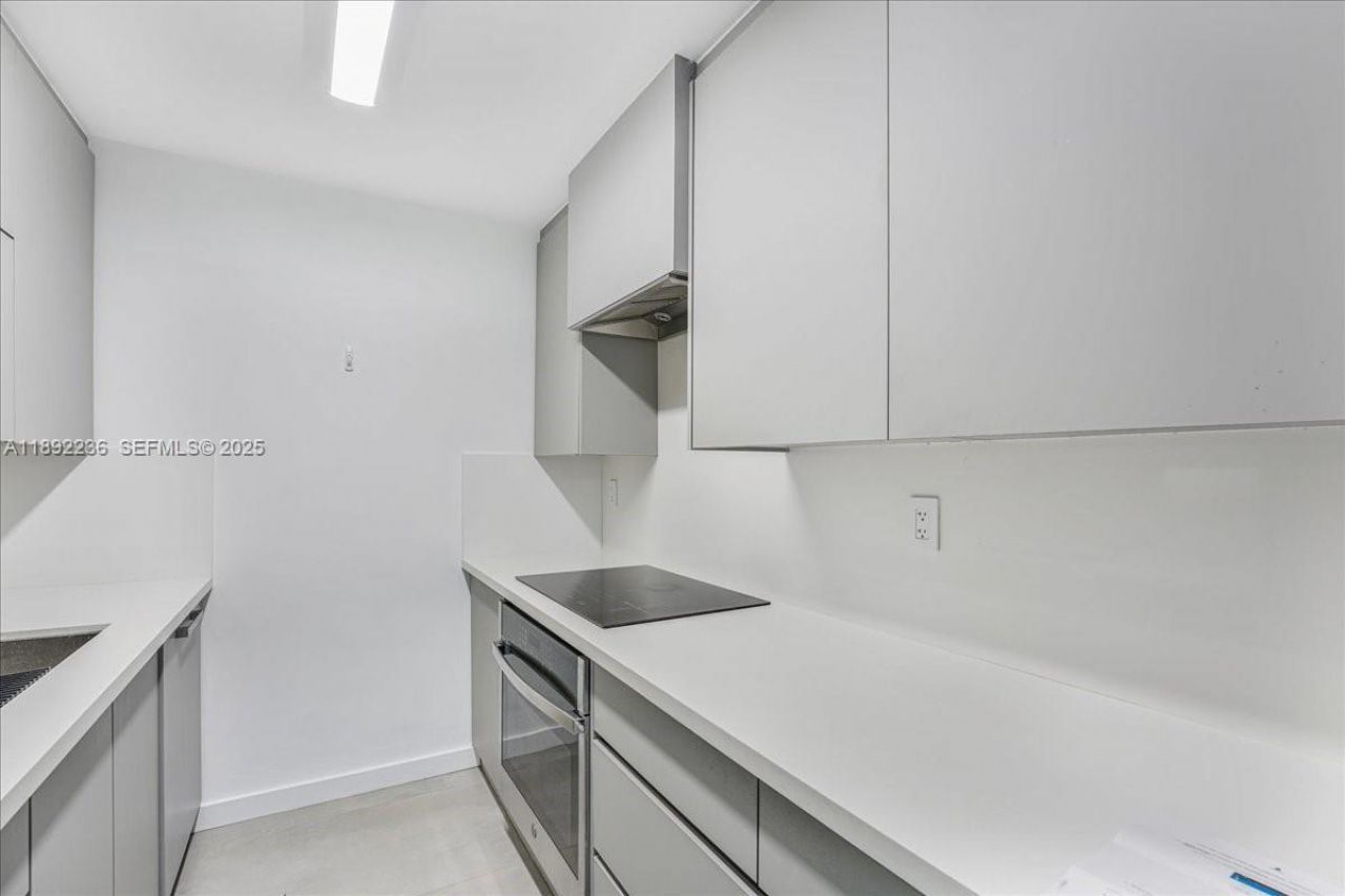 1865 79th St, Unit 12G, North Bay Village, FL 33141 Photo