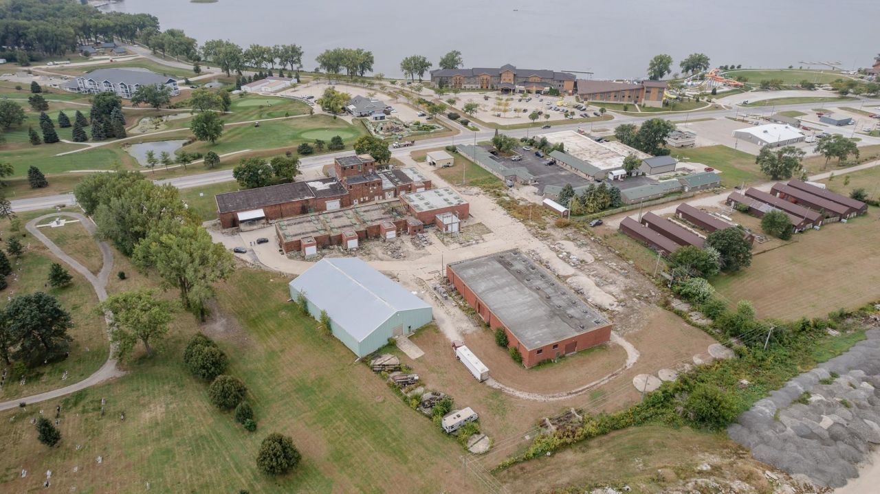 1703 E Lakeshore Drive, Storm Lake, IA 50588 Main Photo