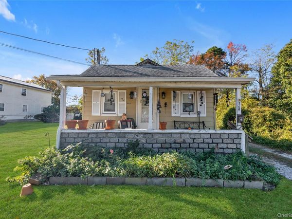 166 & 170 Woodrow Parkway, West Babylon, NY 11704