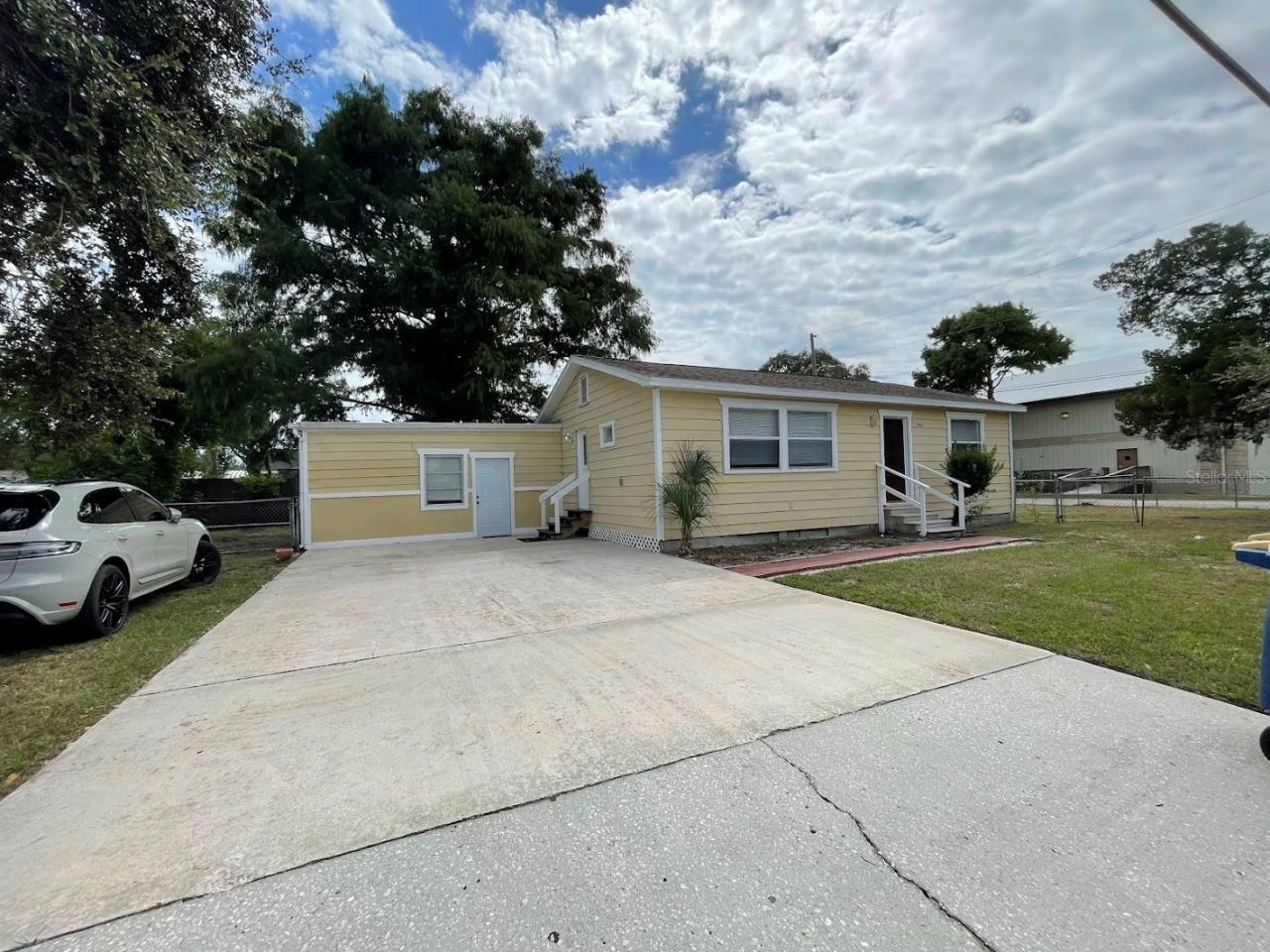 901 Woodlawn Street, Clearwater, FL 33756 Main Photo