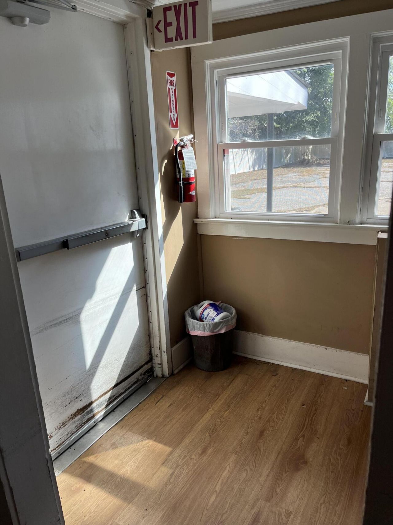 1110 Whitman Photo 14