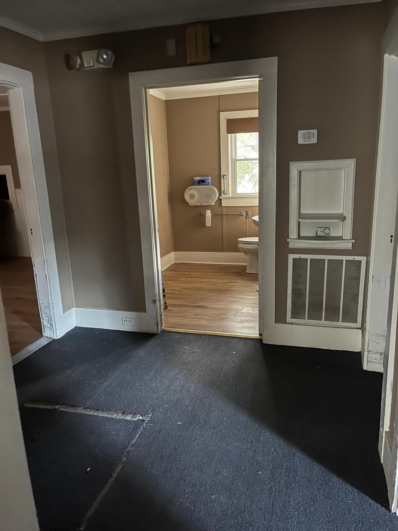 1110 Whitman Photo 18