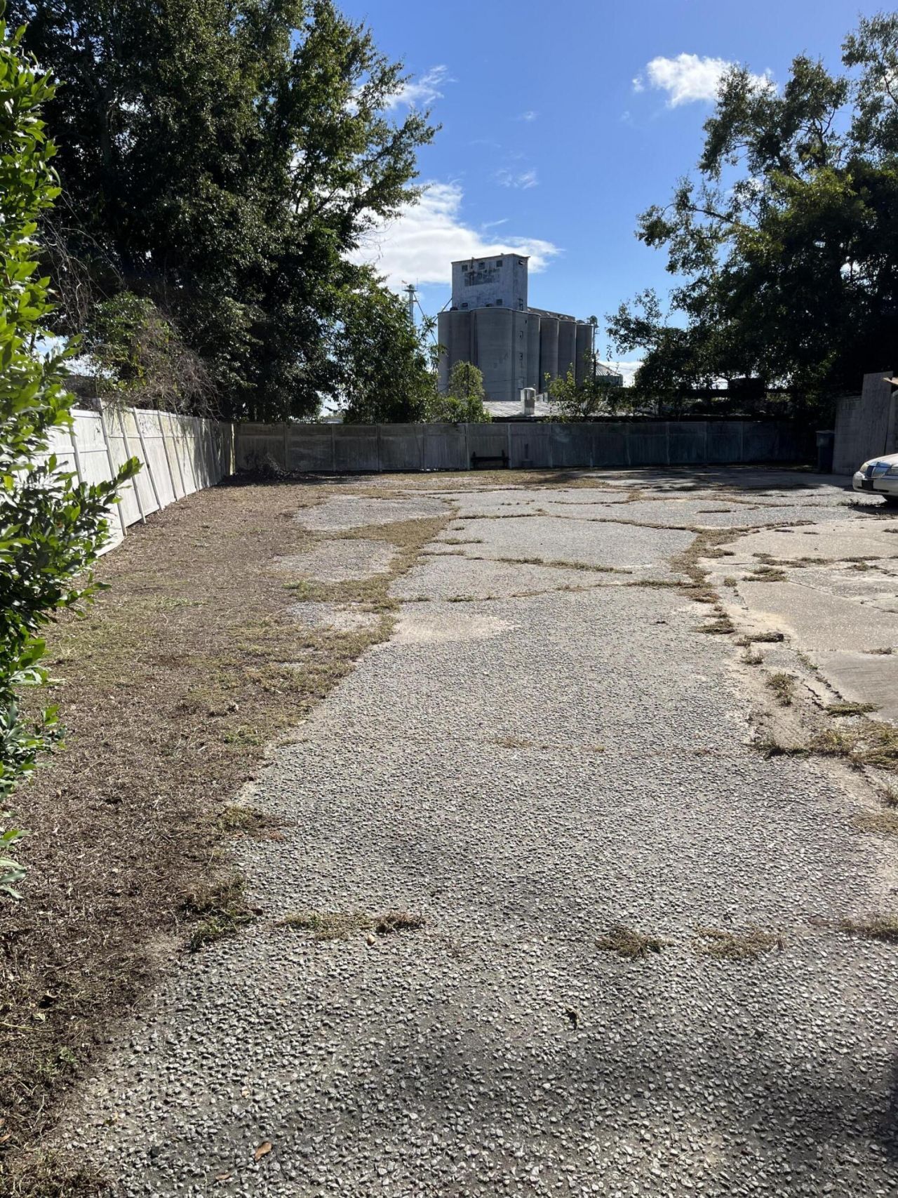 1110 Whitman Photo 33