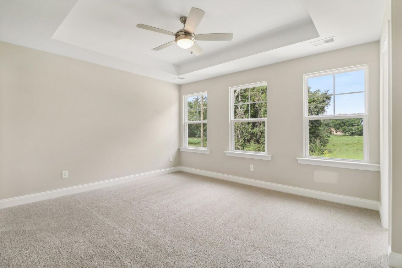 2000 Buggs Lane Photo 11