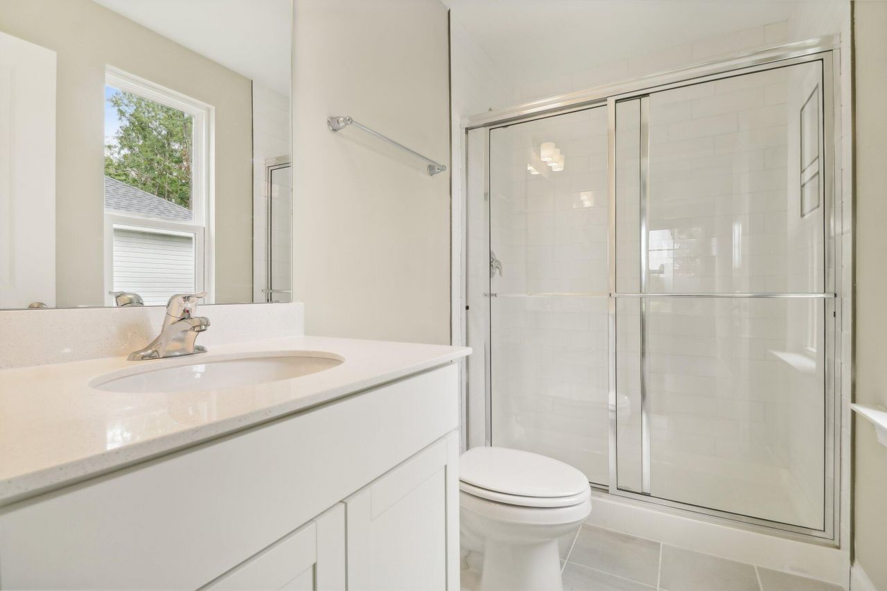 2000 Buggs Lane Photo 16