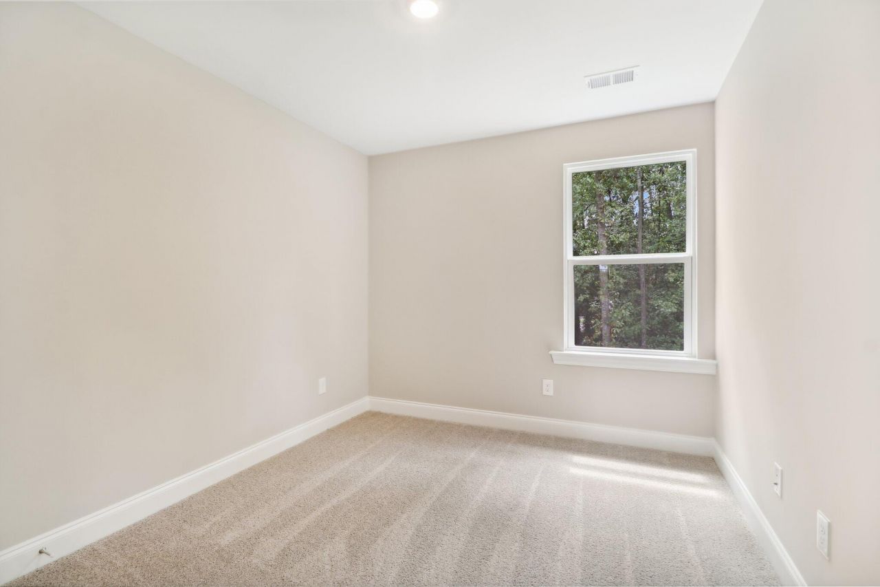 2000 Buggs Lane Photo 20