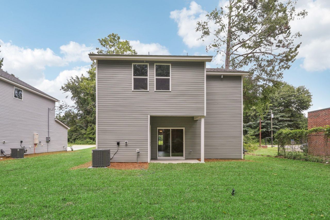 2000 Buggs Lane Photo 28