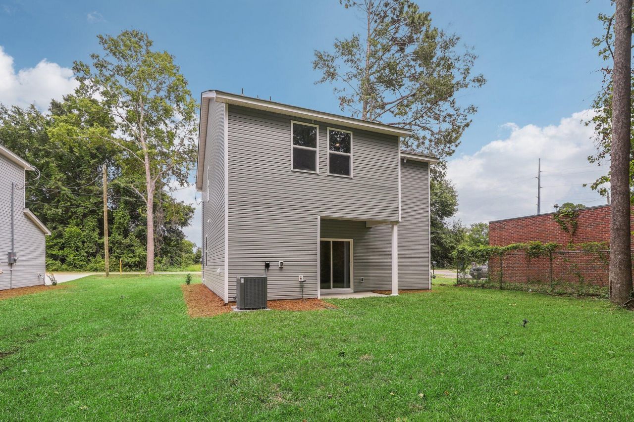 2000 Buggs Lane Photo 30