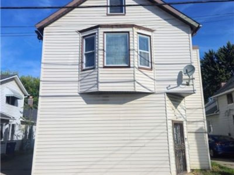3046 Sackett Avenue, Cleveland, OH 44109 Photo 2