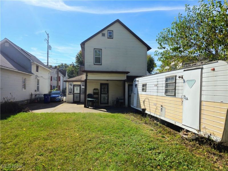 3046 Sackett Avenue, Cleveland, OH 44109 Photo 4
