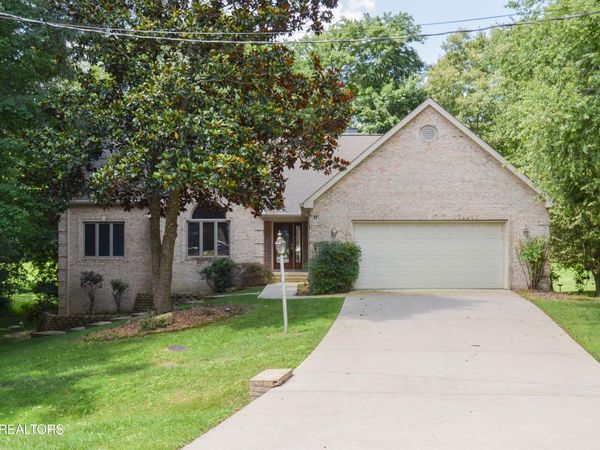 17 Kenwood Court, Crossville, TN 38558