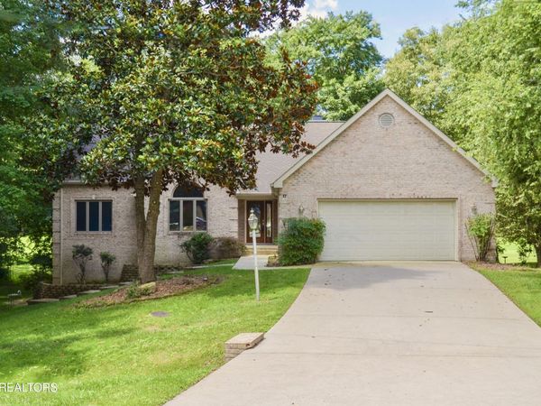 17 Kenwood Court, Crossville, TN 38558
